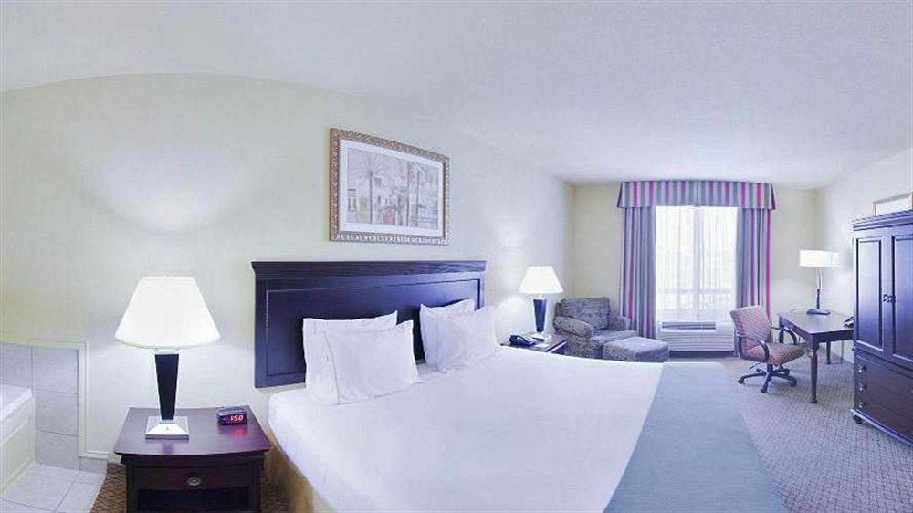 Holiday Inn Express Hotel And Suites Shreveport South Park Plaza By Ihg Exterior photo