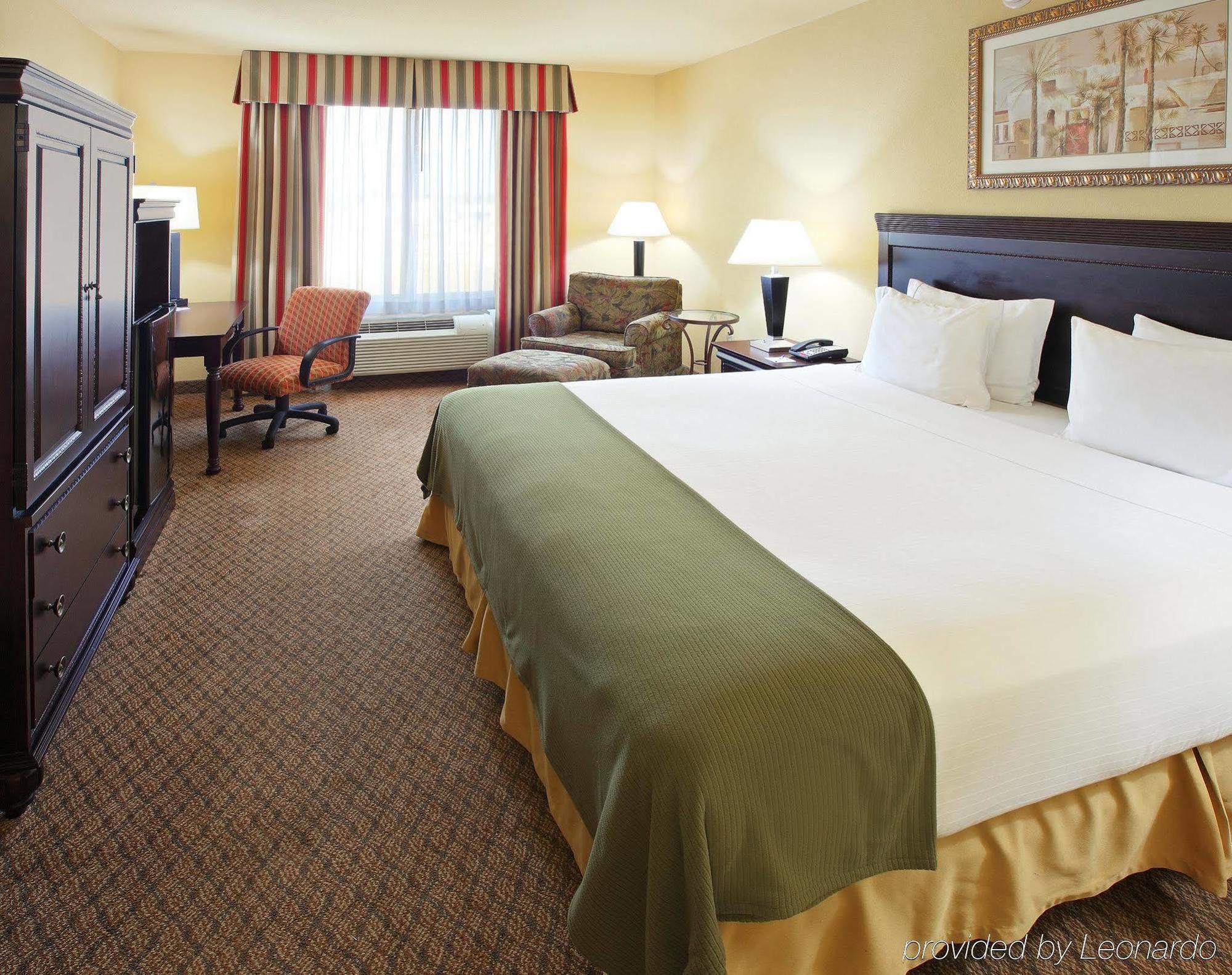 Holiday Inn Express Hotel And Suites Shreveport South Park Plaza By Ihg Room photo